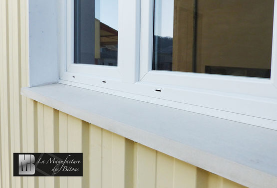  Appui de fenêtre extérieur isolant préfabriqué en BFUP | ART - Lucarnes, encadrements, linteaux, appuis préfabriqués