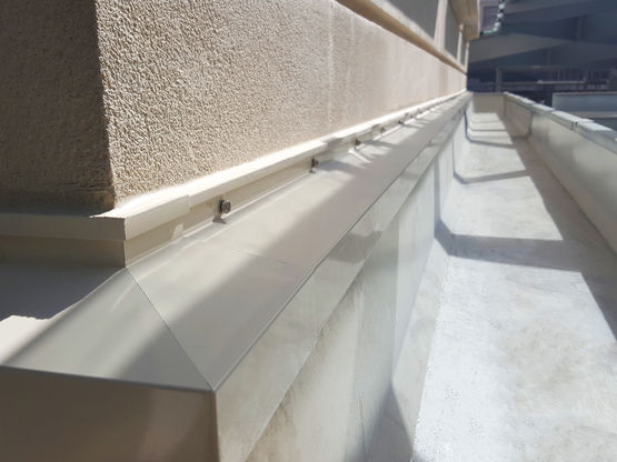  Bandes de solin en aluminium pour tous types de toitures terrasses | Solinet - Finition et étanchéité (égouts, rives, faîtages, arêtier, solins)