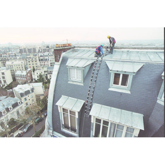 Echelle d&#039;accès pour travaux en toiture | Safe-Ladder