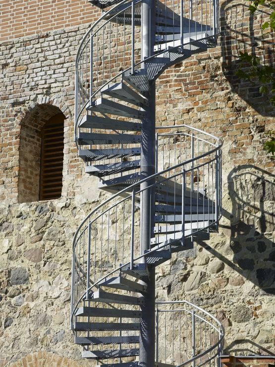 Escaliers et passerelles métalliques en kit | Escakit - Escalier en métal
