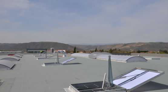 Exutoires de fumées simple vantail pour toitures étanchées | Ecofeu 160/ 160 HPA - produit présenté par KINGSPAN LIGHT + AIR