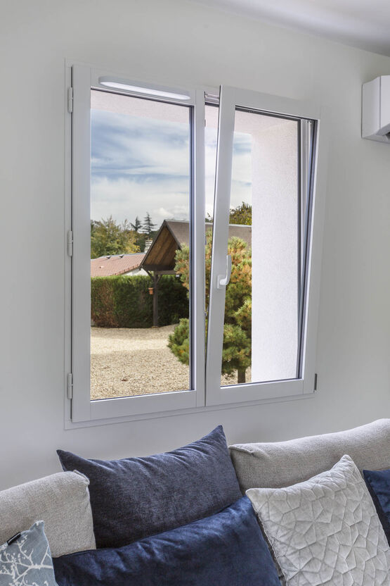  Fenêtres et Portes-fenêtres à la française en mixte | Auralu - PASQUET MENUISERIES