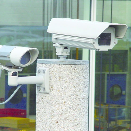 Mâts pour vidéoprotection en zone urbaine ou commerciale | Mât caméra