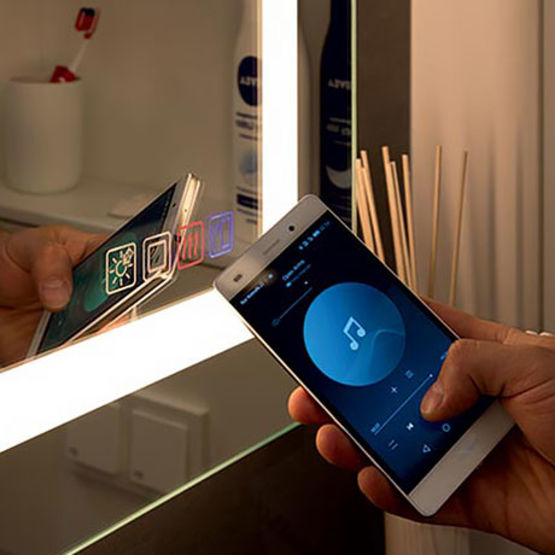  Miroir à LED connecté et multifonction, pour salles de bains &amp; hôtellerie - Autres accessoires pour salle de bains