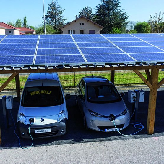 Ombrière photovoltaïque pour véhicules électriques | Ombriwatt