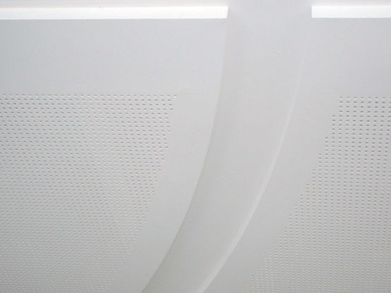 Plafonds décoratifs et acoustiques avec perforations | GEODECO Gamme Constellation - produit présenté par GEOSTAFF