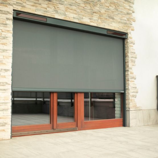  Stores pare-soleil pour fenêtres verticales | VMZ - FAKRO