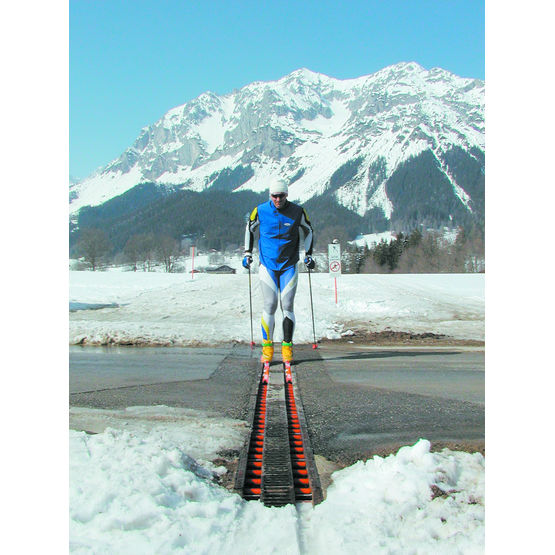 Système facilitant la traversée des routes en skis | Nordic Slider