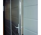 Porte de garage basculante en panneaux isolés de 60 mm d&#039;épaisseur | 107-60