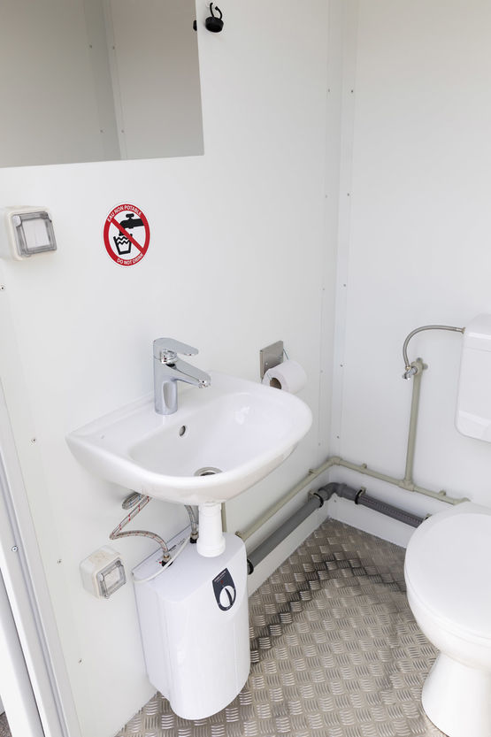 1 WC avec lavemains - Modulaire en location | Sebach - Bungalows et bâtiments préfabriqués