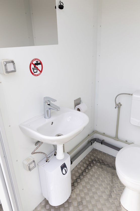  2 WCs indépendants avec Lave-mains - Modulaire en location | Sebach  - Bungalows et bâtiments préfabriqués