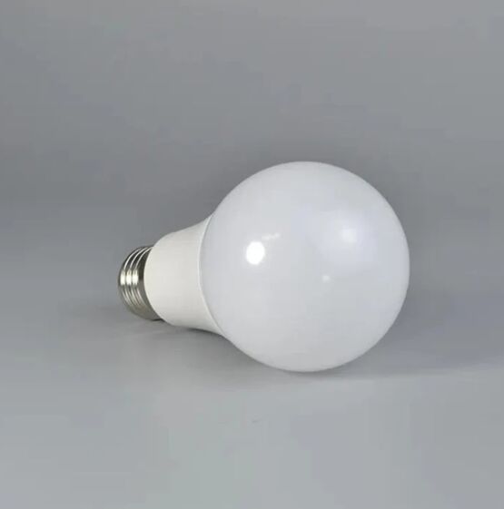 Ampoule LED E27 A60 8,5 W | Silumen - produit présenté par SILUMEN