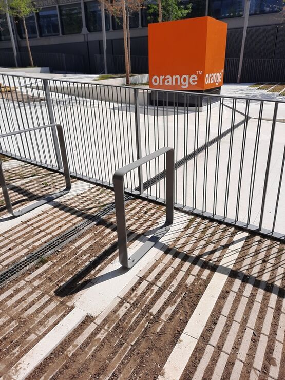 Appui-vélos design | QUADRAT - produit présenté par NORCOR