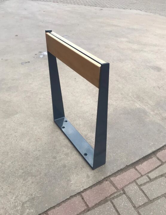 Arceaux pour stationnement de vélos dans les zones urbaines | WOOD CITY - produit présenté par URBANECO 42