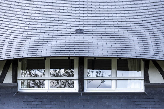 Ardoise naturelle pour toiture et couverture  - produit présenté par CUPA PIZARRAS