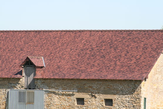 Ardoises en fibres-ciment pour toiture et façade | Pommay - produit présenté par CEDRAL