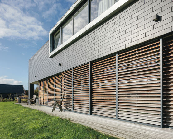 Ardoises fibres-ciment pour toiture et façade| Kergoat  - produit présenté par CEDRAL (ETEX)