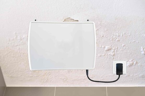 Assèchement des murs avec l&#039;appareil ATE LC15 – Lutte contre l&#039;humidité par inversion de polarité IPE - HELP HUMIDITE
