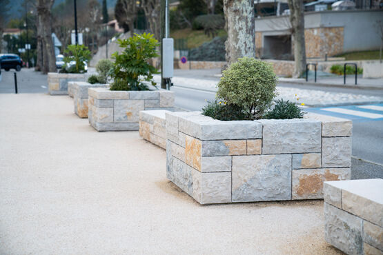 AUTO-COFFRANT EN PIERRES NATURELLES - MODBLOC