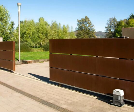  Automatismes pour portails coulissants | Motorisation FAAC pour usage résidentiel et industriel - CT FERMETURES