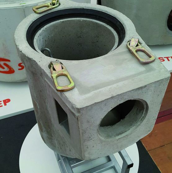  Avaloir en béton préfabriqué à fond incurvé | Strasiphon - STRADAL VRD GÉNIE CIVIL