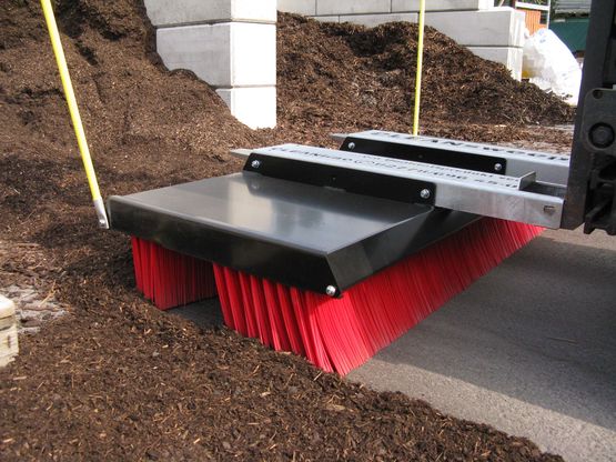  Balayeuse tractée et poussée Actisweep V7 - Nettoyeurs