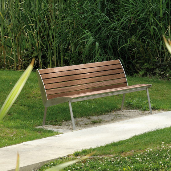  Banc avec assise bois pour espaces publics | Banc Miami - AREA
