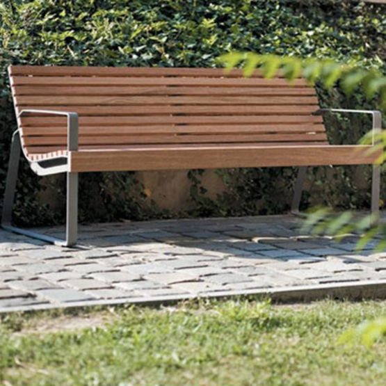 Banc Avec Assise Et Dossier En Bois Exotique Ou En Acier Preva Urbana Mmcite
