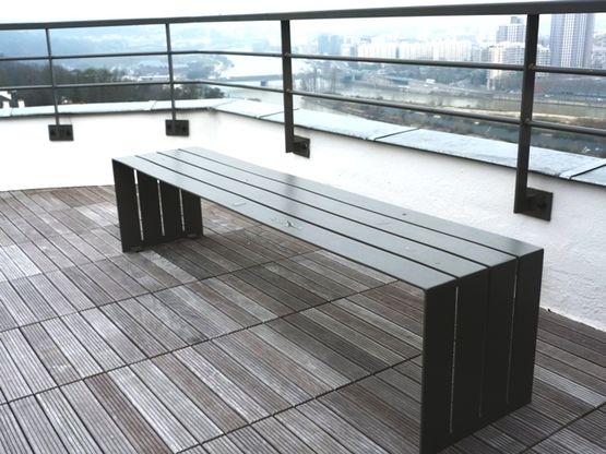Banc public tout-métal sans dossier | STEEL BLOC - produit présenté par NORCOR
