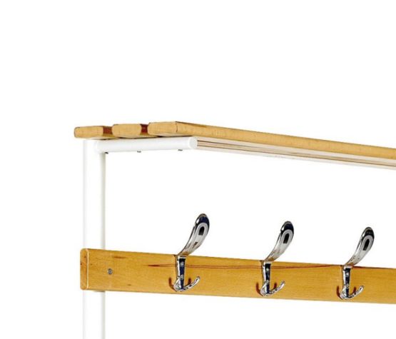 Banc vestiaire bois avec portes-manteaux et portes-sacs - produit présenté par NORMEQUIP