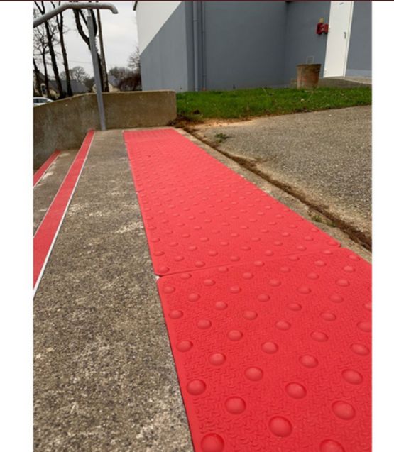  Bande podotactile résine méthacrylate - lot de 2 - NORMEQUIP