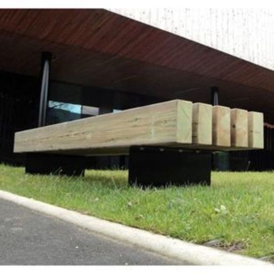 Banquette en bois pin traité et acier pour agencements urbains | Kastel 