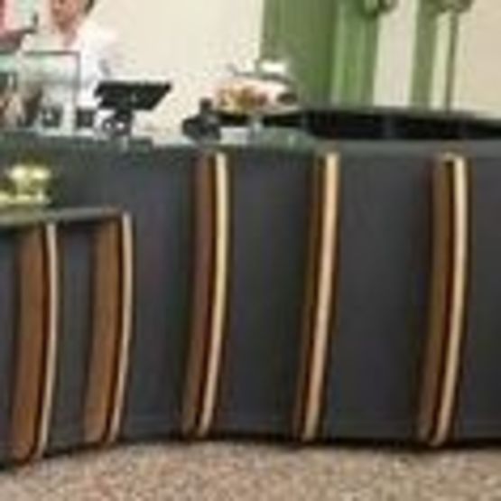  Bar en bois et verre | Monumenta - Matériel pour expositions ou lieux de vente