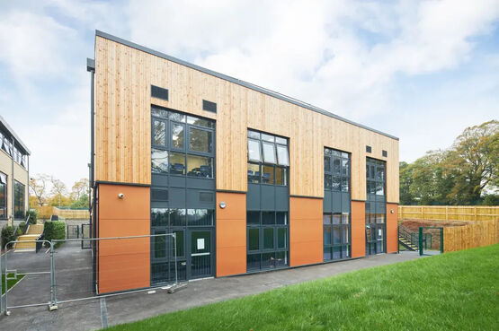 Bardage façade fibres-ciment finition métallique | Hardie® Architectural Panel Métallique