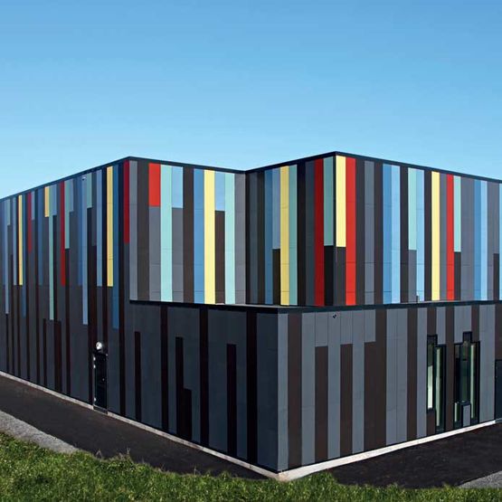  Bardage panneaux fibres ciment SCB - SWISSPEARL - Haute Densité | Swisspearl - SCB