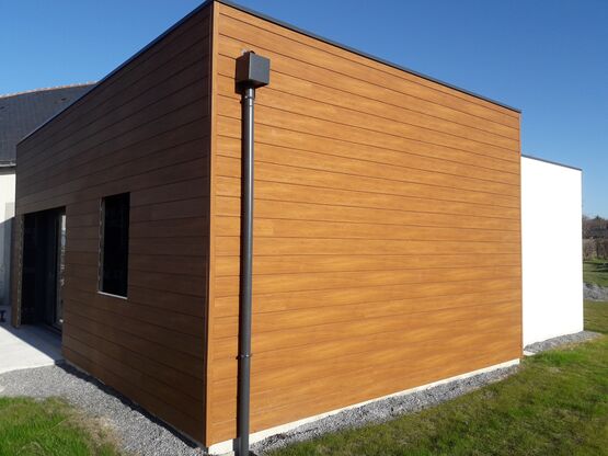 Bardage PVC ISOCEL Premium aspect Bois  - produit présenté par MEP