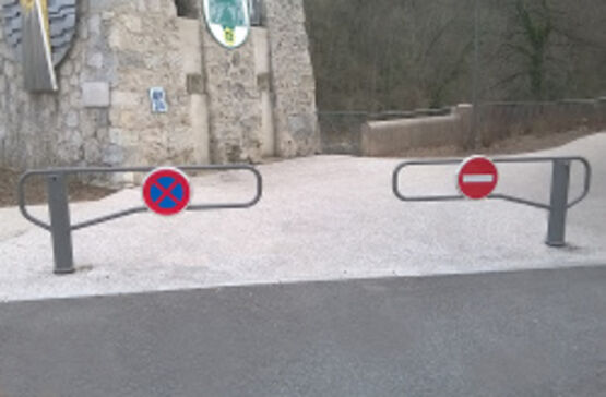 Barrière de contrôle d’accès | Barrière pivotante courte SEMCO en acier peint