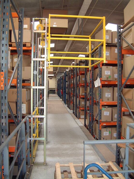  Barrière écluse de sécurité coulissante / sas à palettes coulissant - TRIAX