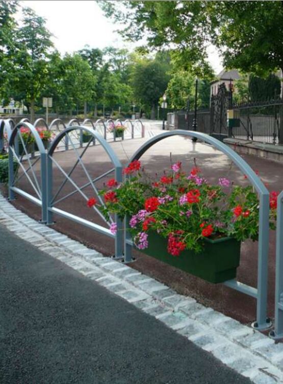 Barrière jardinière | Barrière jardinière Horizon en acier galvanisé avec jardinière intégrée