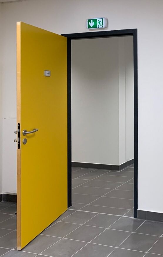 Bloc-porte simple vantail - ©POLYTECH