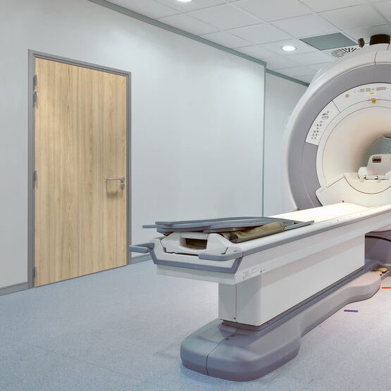 Bloc-porte ANTI-X de MALERBA, la solution anti-rayons X pour les salles de radiologie et de radiothérapie