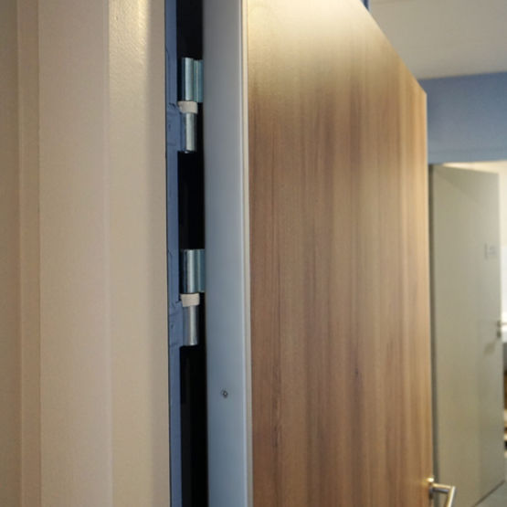  Blocs-portes bois avec protection de chants | Protection de chants de porte - MALERBA