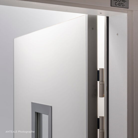  Blocs-portes bois avec protection de chants | Protection de chants de porte - Portes CF REI 30/60