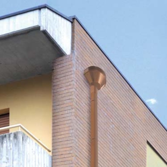  Boîte à eaux pluviales en PVC pour évacuation sur toits plats  | BOITE A EAU - FIRST PLAST