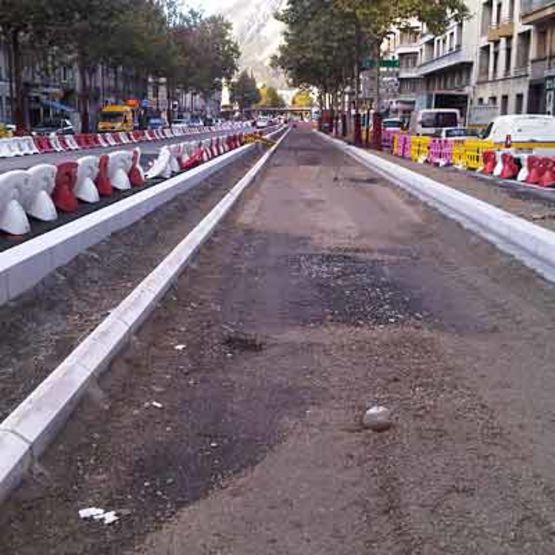  Bordures en pierre naturelle pour voirie | Bordures en pierre de Comblanchien - Bordure de voirie