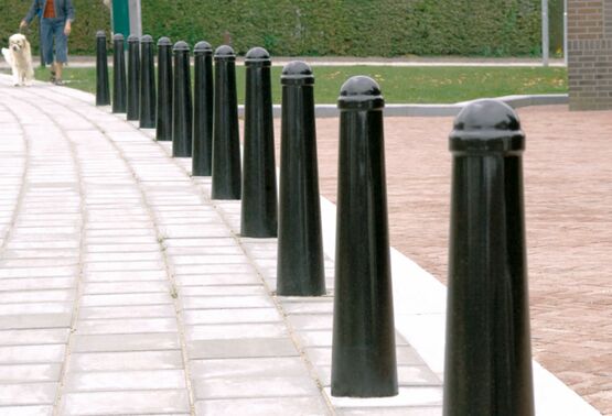  Borne-Potelet AMSTERDAMUS - Borne et potelet