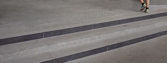  Boutons podotactiles en deux diamètres  pour éveil à la vigilance PMR | Podotone - Dalles podotactiles et autres accessoires PMR