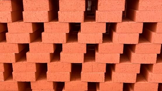 Brique réfractaire en 4 coloris | BRIQUE REFRACTAIRE 5X11X22 / 3X11X22 - produit présenté par TERRES CUITES D'OCCITANIE