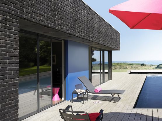 Briques de parement contemporaines aspect vieilli | Black &amp; White - produit présenté par ORSOL