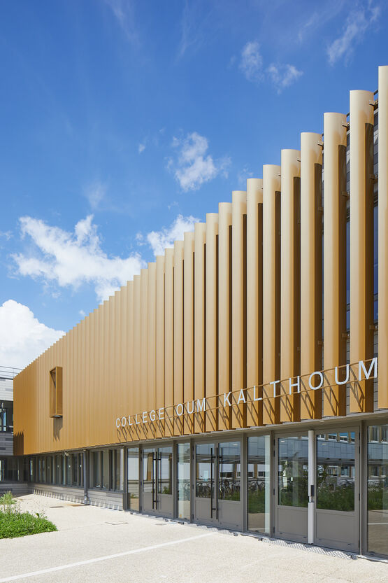  Brise-soleil à lames orientables horizontales ou verticales sur mesure - TAMILUZ